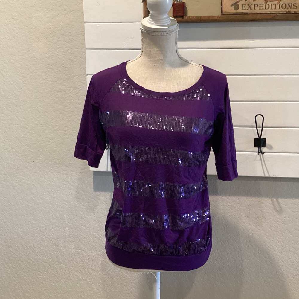 D Signed Sequin Top